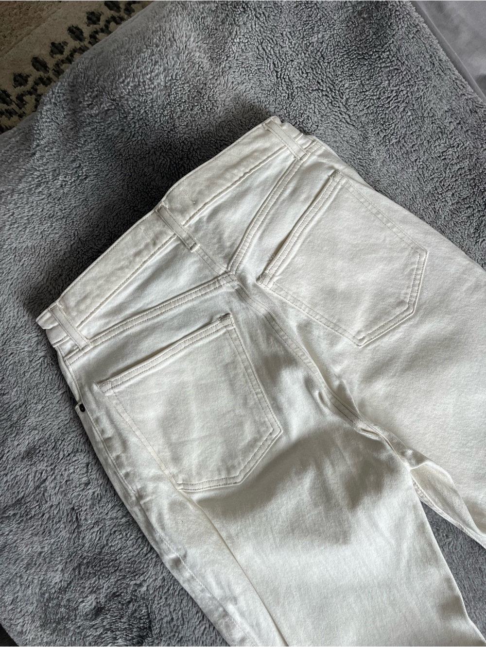 Abercrombie Curve Love White The 70’s Vintage Flare Ultra High-Rise Jeans